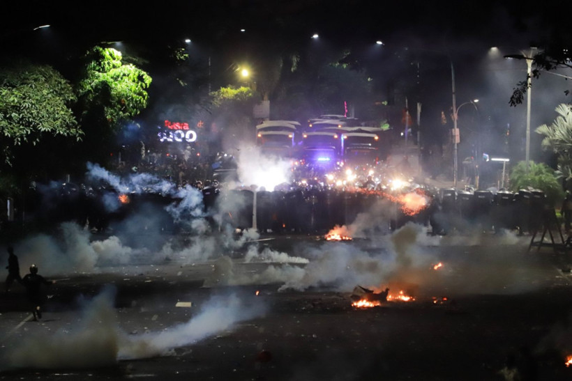 Vekile kıyak ateşi: Ülke alev alev - Resim: 6