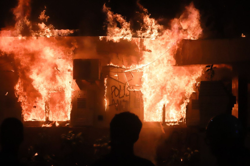 Vekile kıyak ateşi: Ülke alev alev - Resim: 15