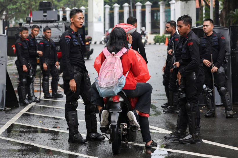 Protestolar etkili oldu, 'vekile kıyak' kararında geri adım atıldı - Resim: 1