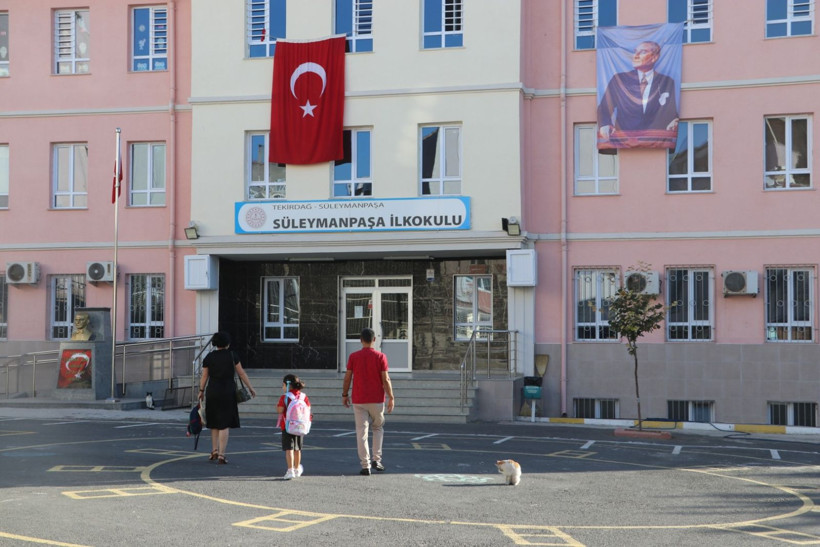 İlk zil çaldı: Şimdi okullu olduk - Resim: 1