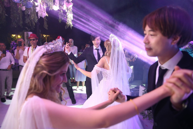 Kastamonulu içerik üreticisi ikizler, Tayvanlılarla evlendi - Resim: 9