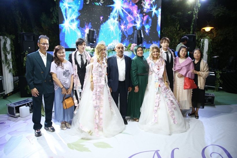 Kastamonulu içerik üreticisi ikizler, Tayvanlılarla evlendi - Resim: 13