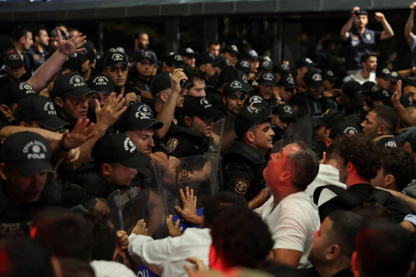 Fotoğraflarla CHP'ye abluka - Resim: 7