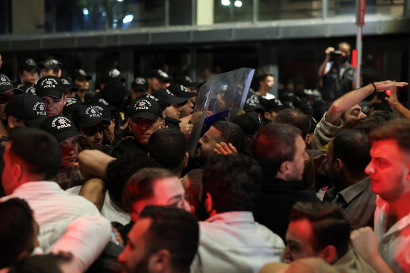 Fotoğraflarla CHP'ye abluka - Resim: 8