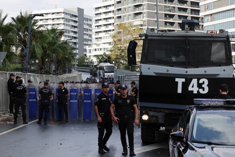 Fotoğraflarla CHP'ye abluka - Resim: 5