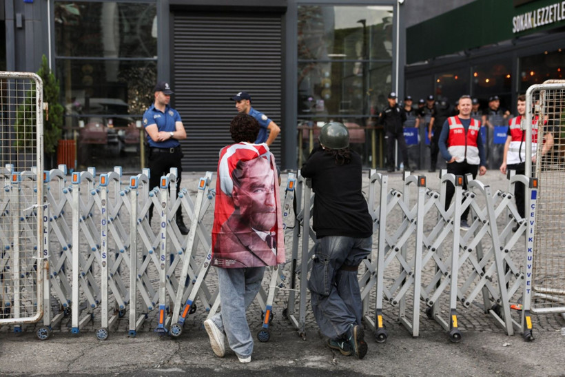 Fotoğraflarla CHP'ye abluka - Resim: 16