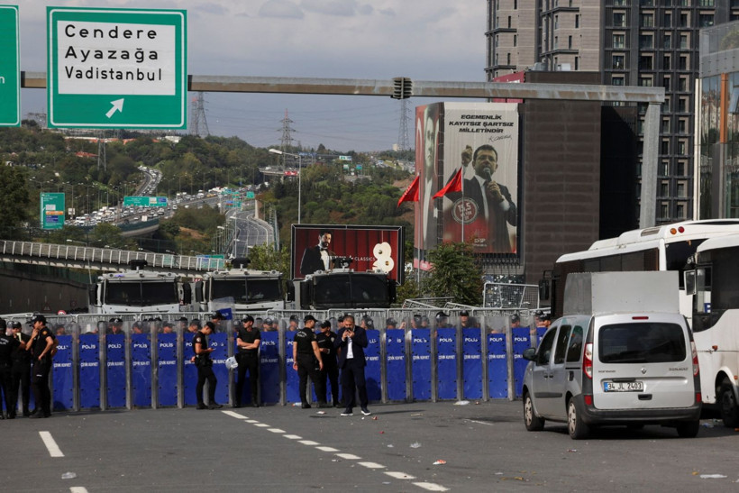 Fotoğraflarla CHP'ye abluka - Resim: 19
