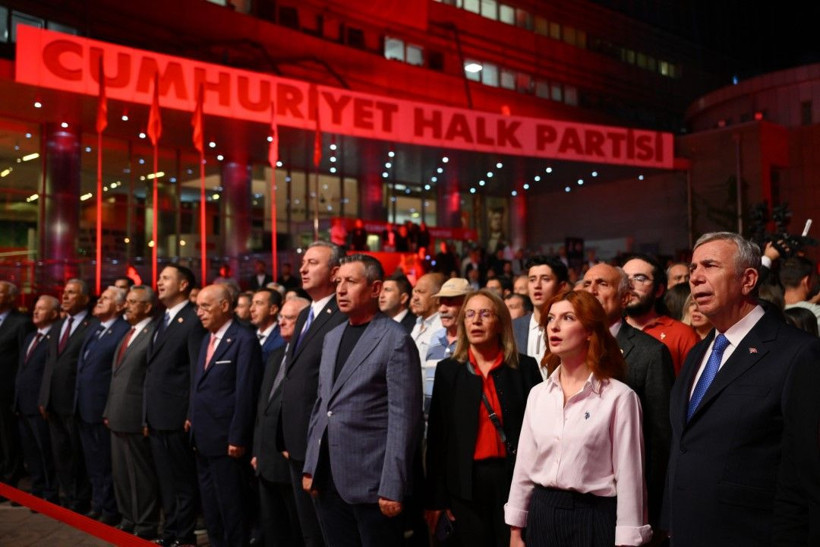 Özel: İnsanları babaevine davet ettim, onları sokakta Erdoğan bıraktı - Resim: 13