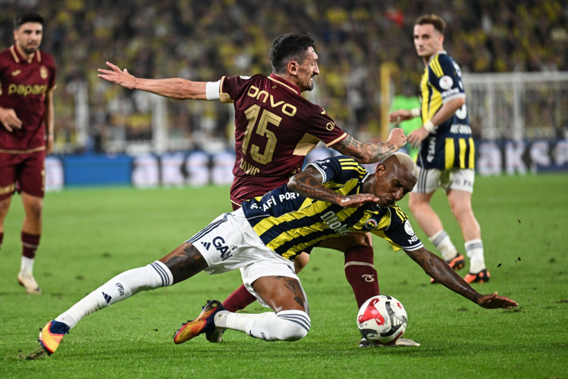 Sezonun ilk derbisi Fenerbahçe'nin! Kadıköy'de her şey vardı - Resim : 3