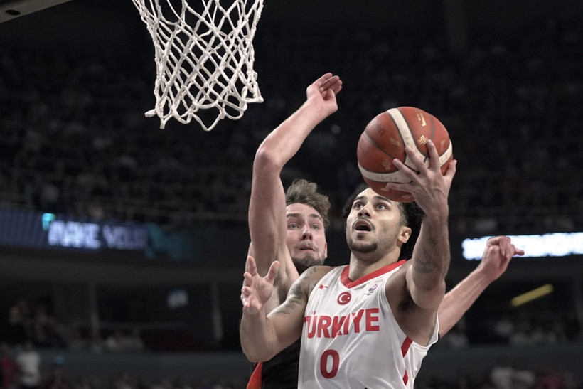 Türkiye, basketbolda Avrupa 2’ncisi oldu: Canınız sağ olsun 12 Dev Adam! - Resim : 1