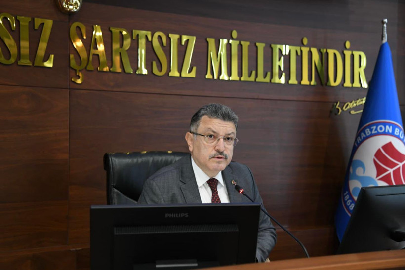 Ali Koç'tan AKP'li Ahmet Metin Genç'e tepki: 'Kimse diz çöktüremez!' - Resim : 1