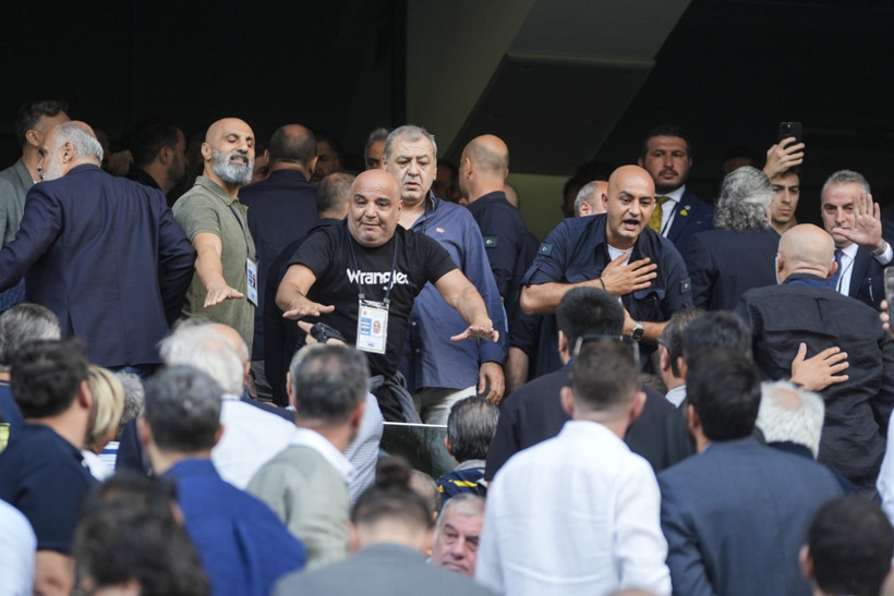 Fenerbahçe kongresinde kavga - Resim : 1