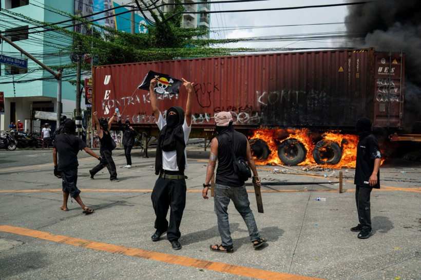 Bu da 'Muson Baharı': Protesto ateşi Filipinler'e sıçradı - Resim: 14