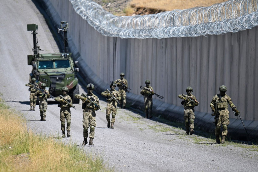 İran sınırındaki duvar 200 kilometreyi aştı - Resim: 1