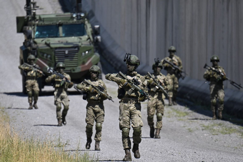 İran sınırındaki duvar 200 kilometreyi aştı - Resim: 11