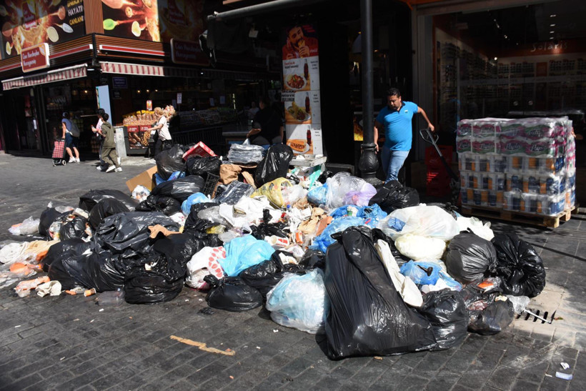 Karşıyaka'da çöp krizi sürüyor - Resim : 2