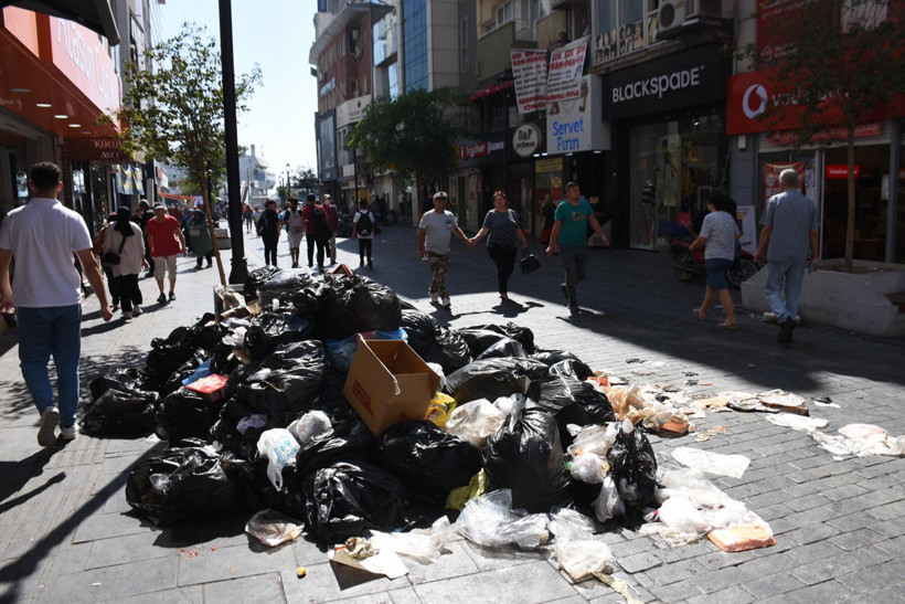 Karşıyaka'da çöp krizi sürüyor - Resim : 4