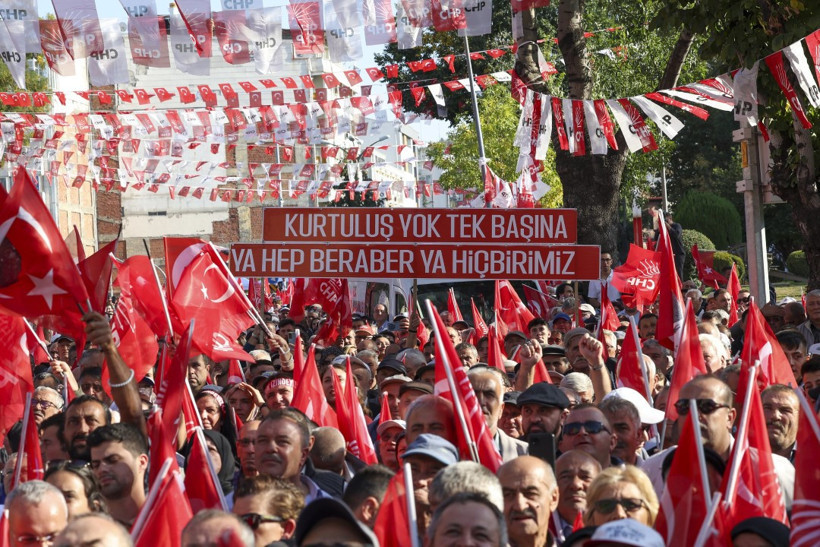 Özgür Özel, Erdoğan'a Trump üzerinden yüklendi - Resim : 5