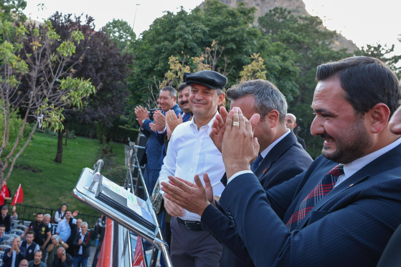 Özgür Özel, Erdoğan'a Trump üzerinden yüklendi - Resim : 3