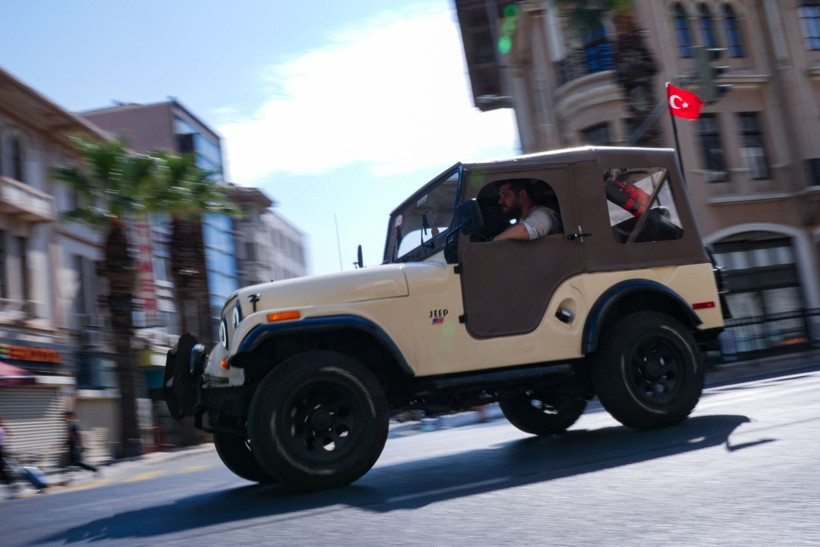 'Seçkin Beyefendiler' gaza bastı - Resim: 8