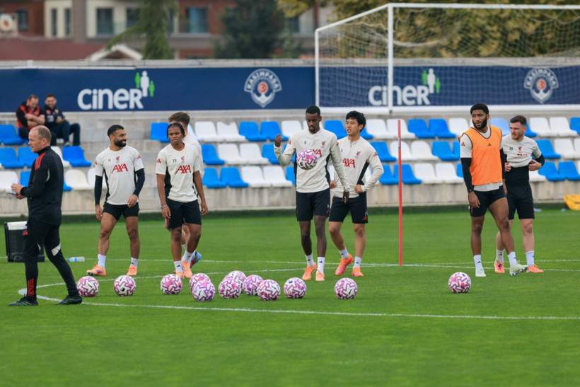 Liverpool İstanbul'u terk etmedi, kayyum atanan takımın sahasında antrenman yaptı - Resim : 1