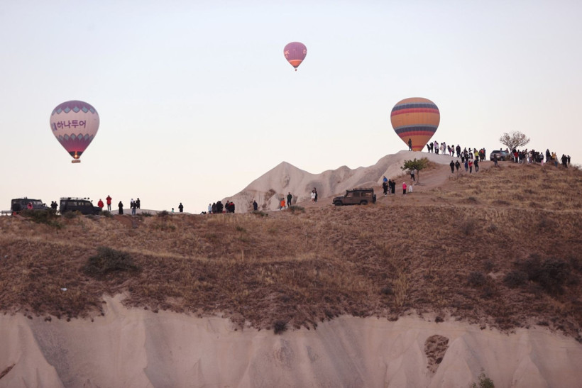 Peribacaları üstünde renkli şölen: Balonlar havalandı - Resim: 7