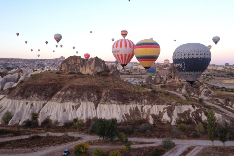 Peribacaları üstünde renkli şölen: Balonlar havalandı - Resim: 11
