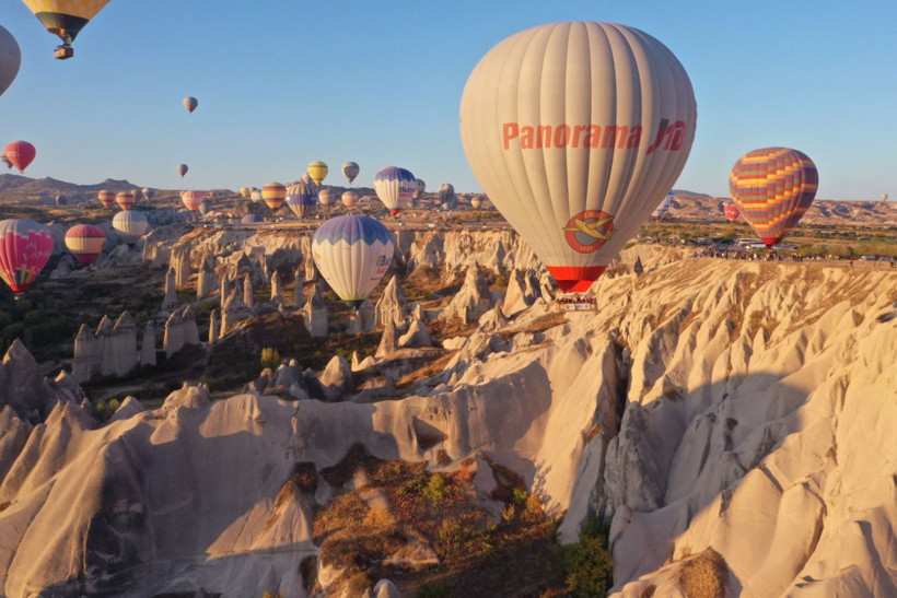 Peribacaları üstünde renkli şölen: Balonlar havalandı - Resim: 13
