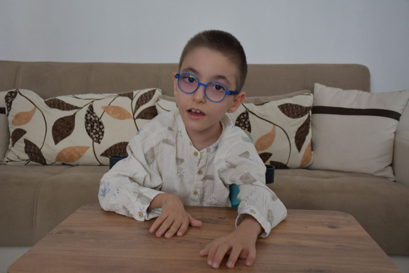 Mesleğini bıraktı, kendini oğluna adadı - Resim: 1