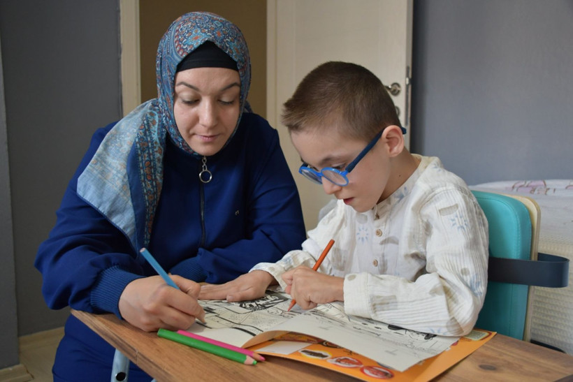 Mesleğini bıraktı, kendini oğluna adadı - Resim: 4