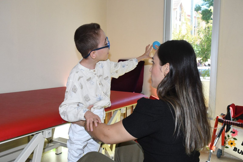 Mesleğini bıraktı, kendini oğluna adadı - Resim: 7