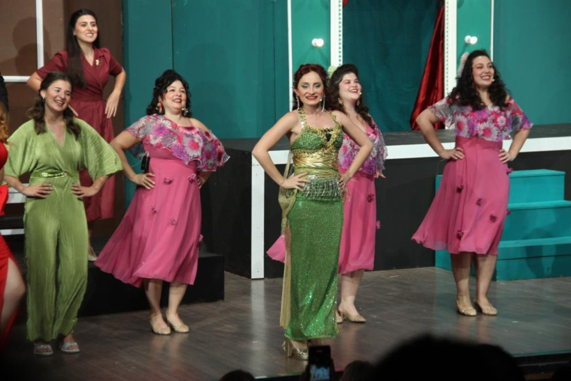 Haldun Dormen 98 yaşında yönetmen koltuğunda: 'Hisseli Harikalar Kumpanyası' yeniden sahnede - Resim : 1