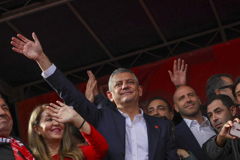 Özgür Özel, Avrupa'nın göbeğinde konuştu: Vallahi anlatacağım - Resim : 14