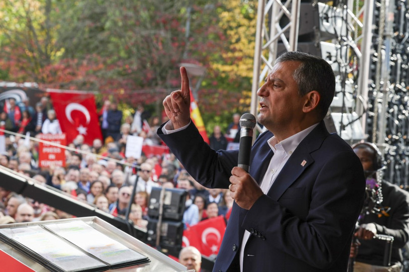 Özgür Özel, Avrupa'nın göbeğinde konuştu: Vallahi anlatacağım - Resim : 5