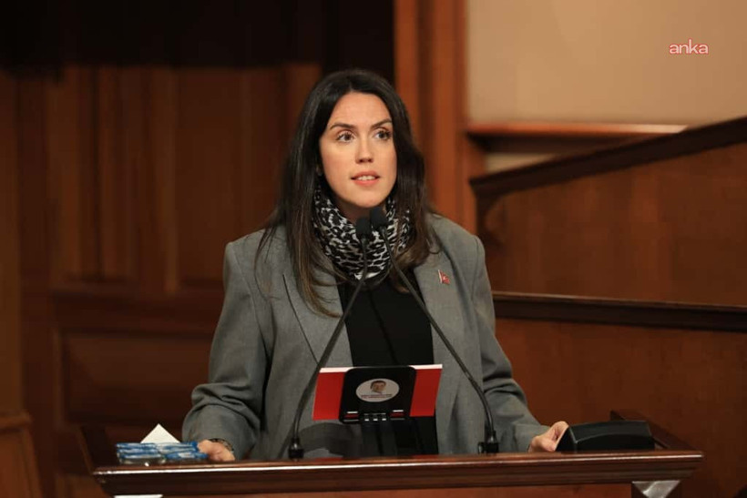 İBB Meclisi'nde sert sözler: Edep ya hu - Resim : 1