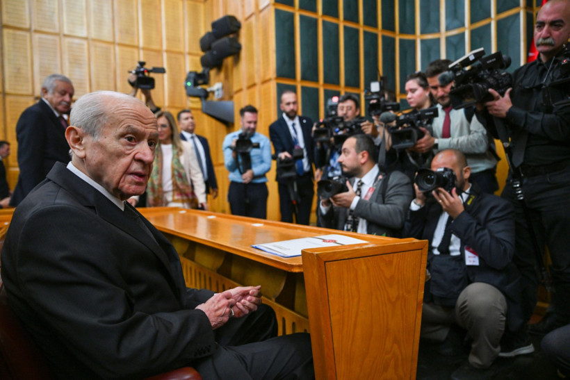 Bahçeli'den Alevi açılımı: Cemevinin ibadethane olarak tescilinde atılgan olunmalı - Resim : 2
