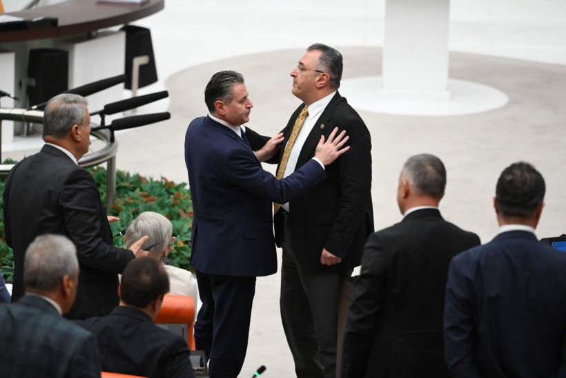 Meclis'te 'mandacı' ve 'alçak' tartışması - Resim: 7