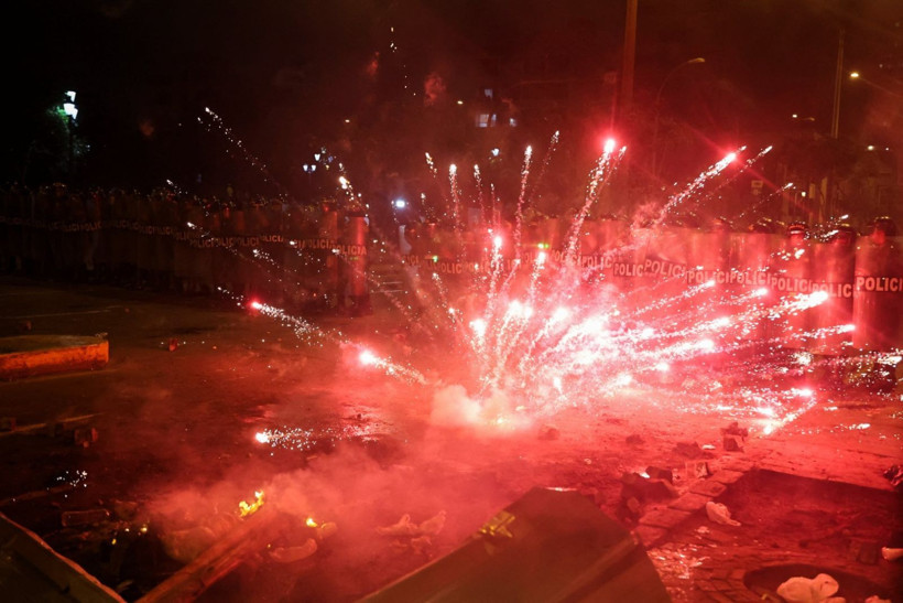 Latin Amerika ülkesinde protesto dalgası: Çatışmalarda ölü ve yaralılar var - Resim: 15