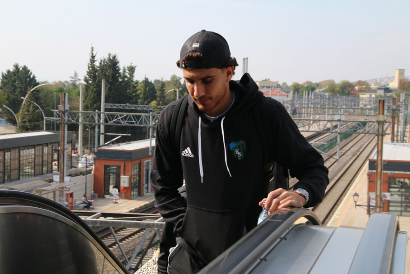 Süper Lig ekibi deplasmana trenle gitti! - Resim: 9