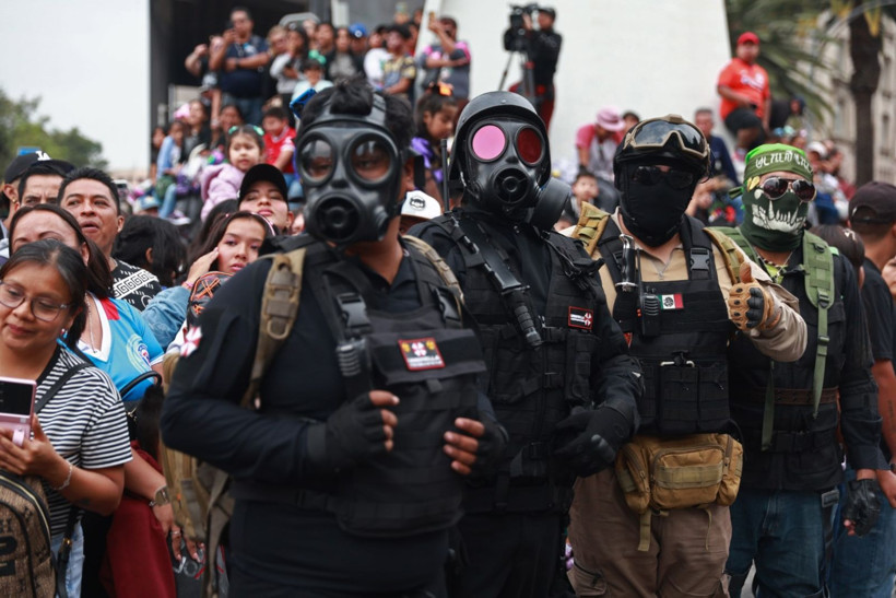 Meksika'da 'zombiler' yürüyüşü - Resim: 3