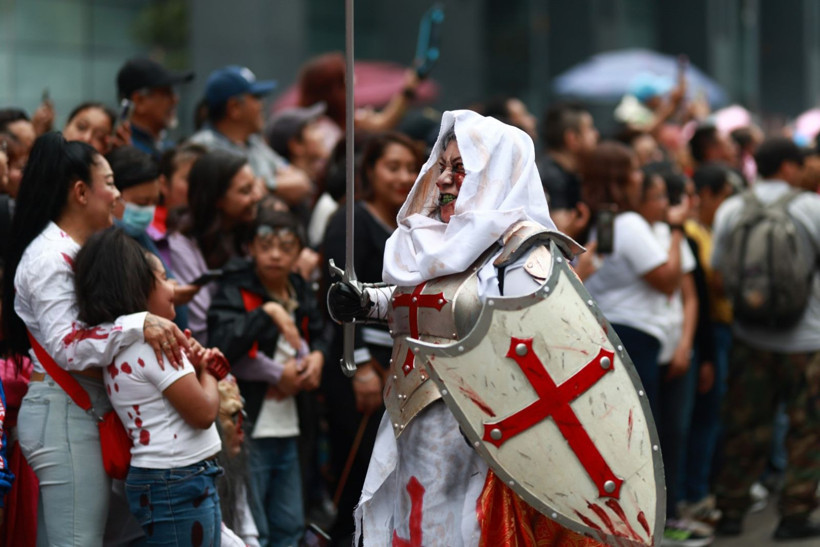 Meksika'da 'zombiler' yürüyüşü - Resim: 6