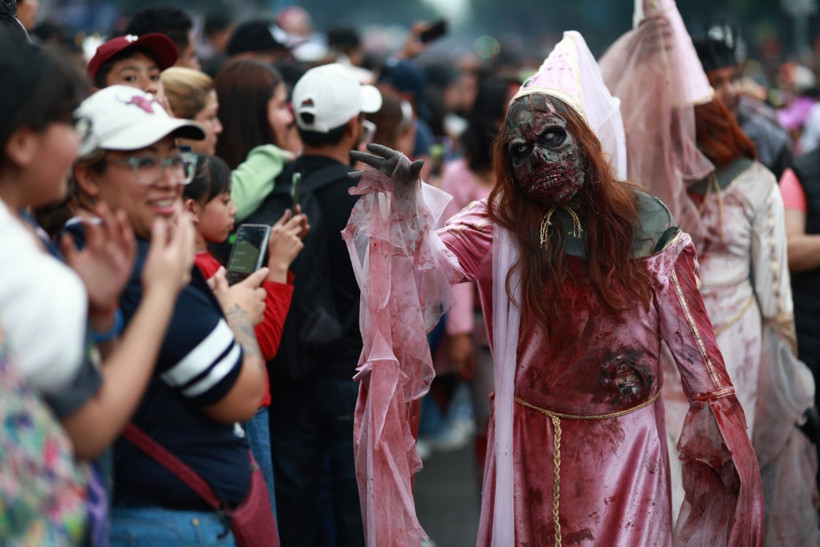 Meksika'da 'zombiler' yürüyüşü - Resim: 14
