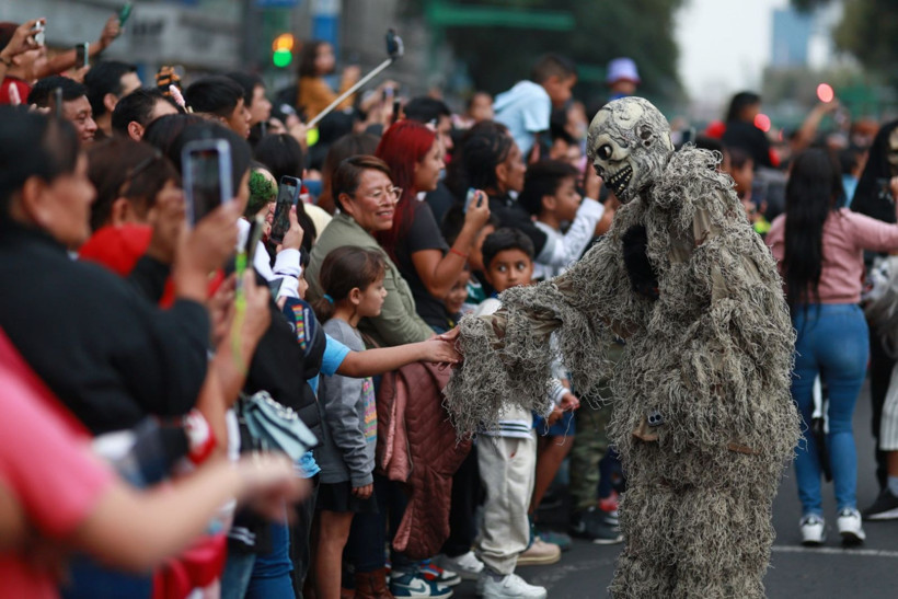 Meksika'da 'zombiler' yürüyüşü - Resim: 18