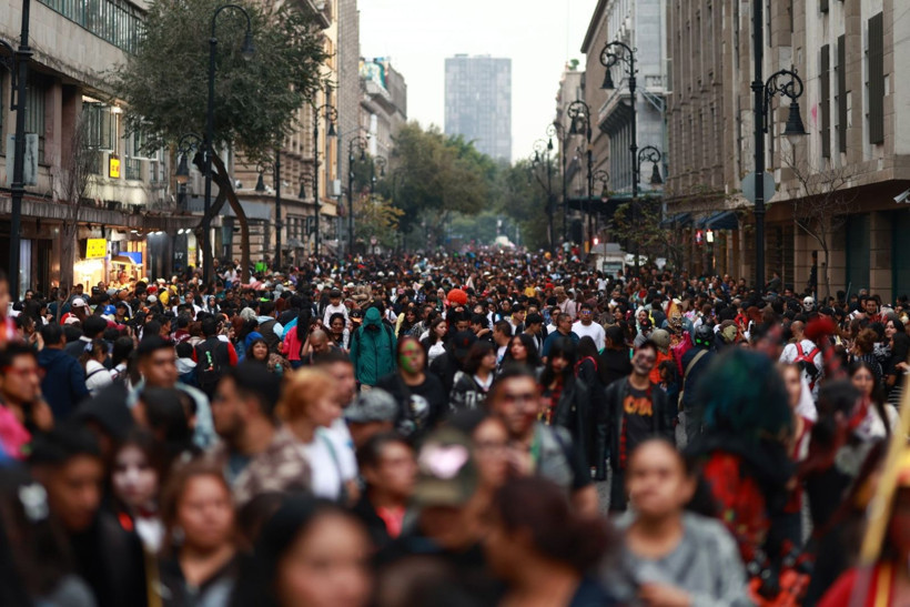 Meksika'da 'zombiler' yürüyüşü - Resim: 24