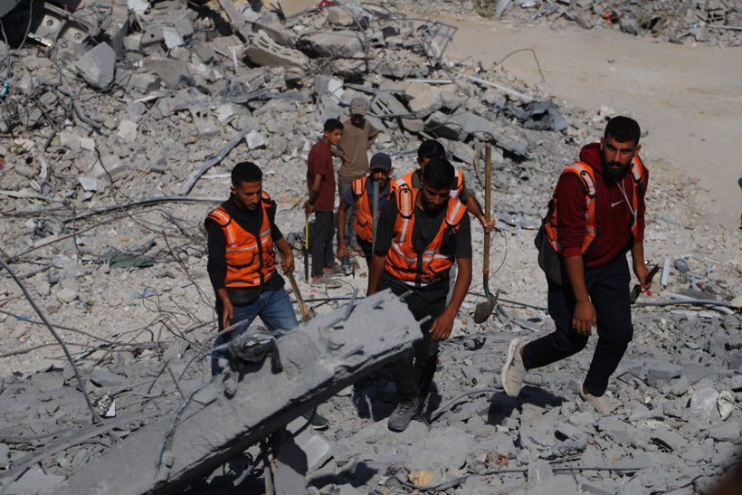 Zulüm bitmiyor: Kazma-kürek ceset arıyorlar - Resim: 16