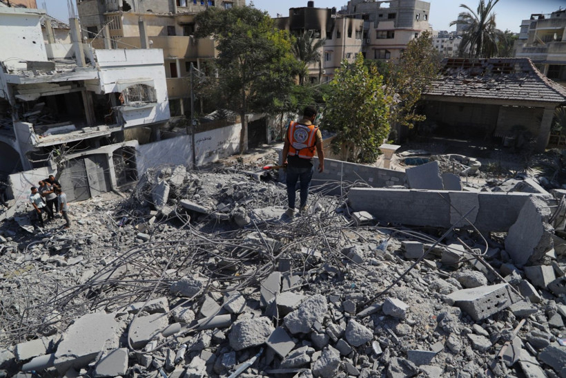 Zulüm bitmiyor: Kazma-kürek ceset arıyorlar - Resim: 18