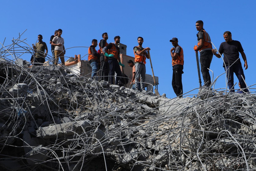 Zulüm bitmiyor: Kazma-kürek ceset arıyorlar - Resim: 21