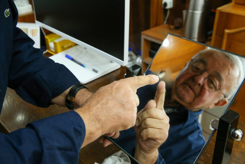 Ehliyetini yenilemek isterken öğrendi: Parmak izi yokmuş - Resim : 5