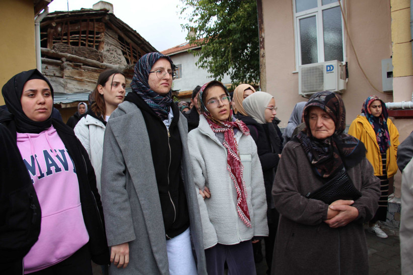 İşe giderken öldürülmüştü, İlknur gözyaşlarıyla uğurlandı - Resim : 2