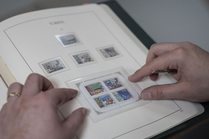 185 yıllık miras: Nadir pullar özel kasalarda saklanıyor - Resim: 9